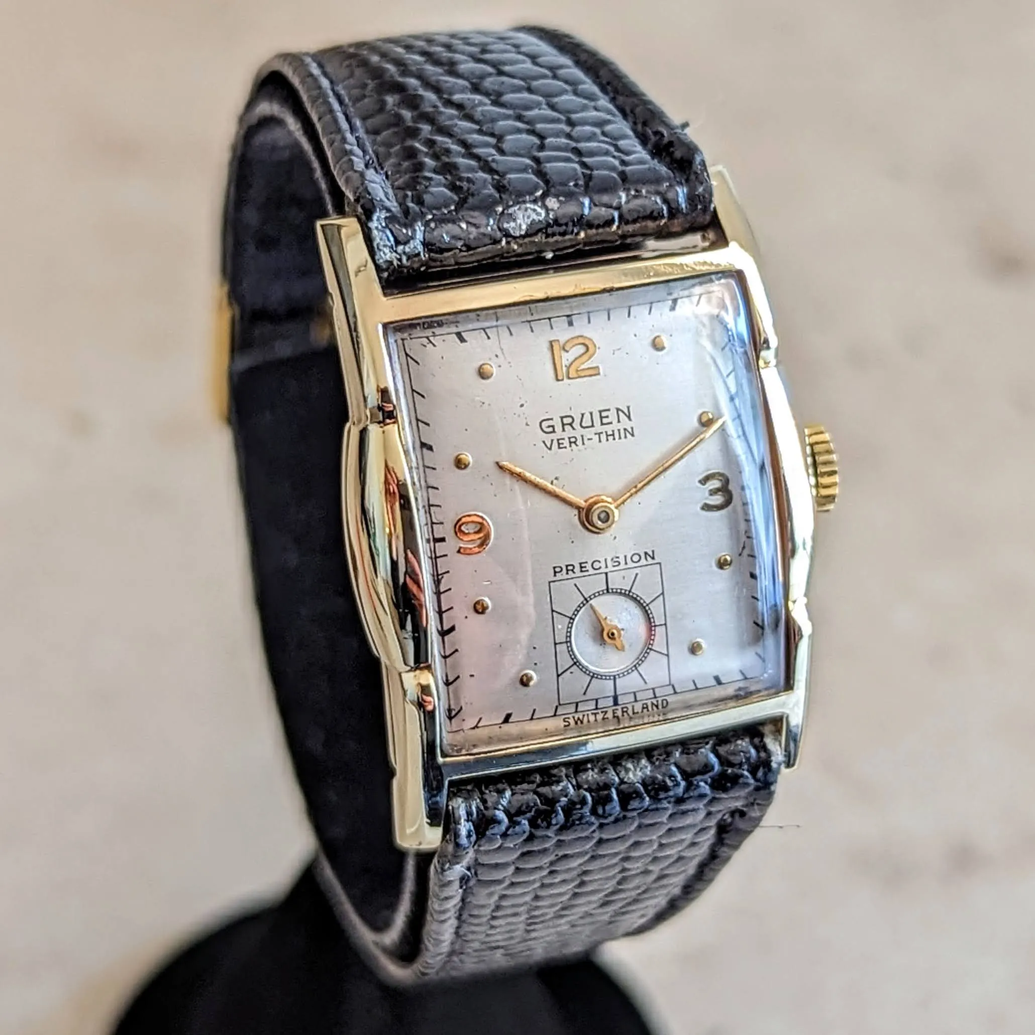 1947 GRUEN Veri-Thin Precision Wristwatch Cal. 425 Swiss Made Watch