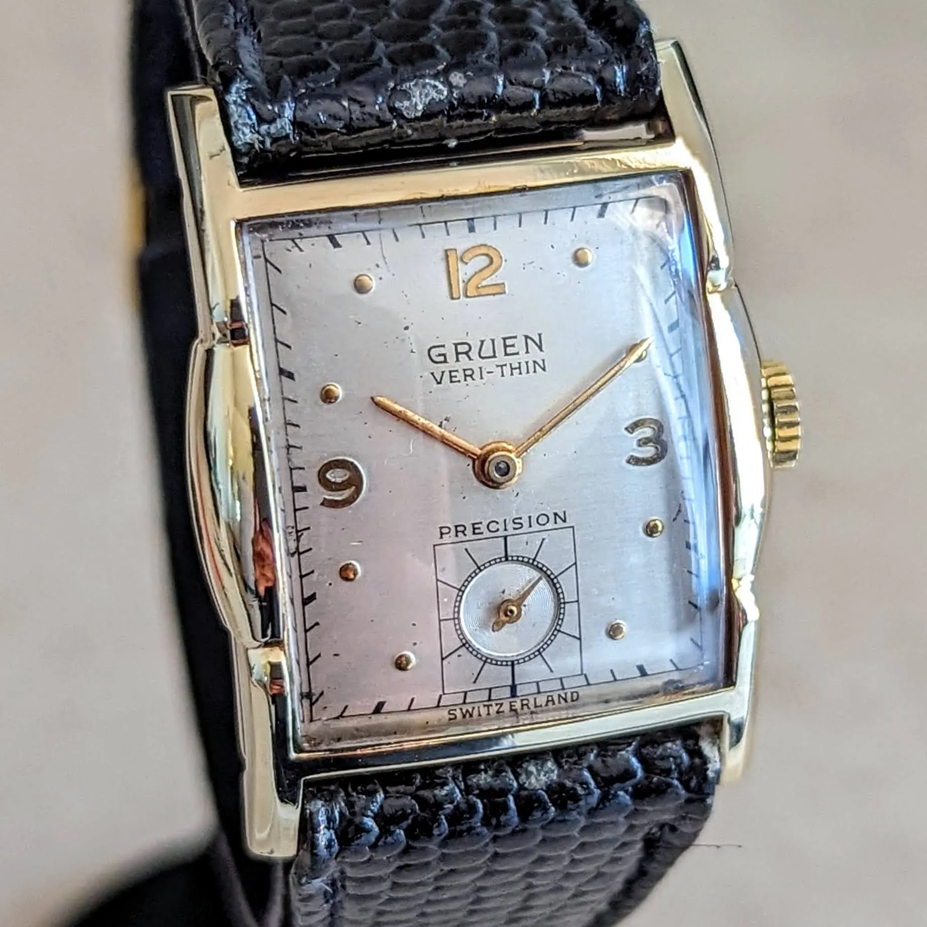 1947 GRUEN Veri-Thin Precision Wristwatch Cal. 425 Swiss Made Watch