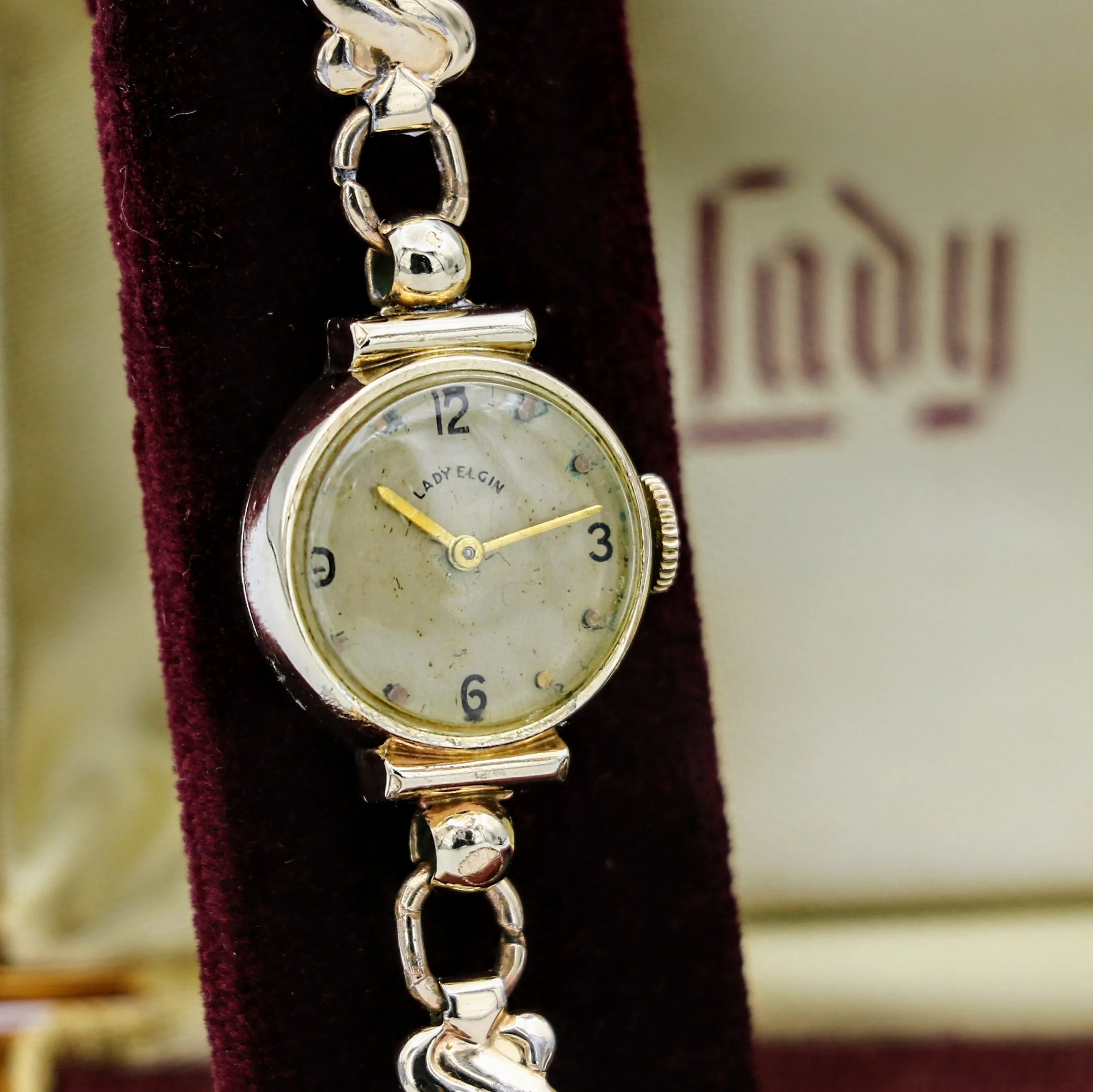 1950 Ladies Elgin Wristwatch Elgin Grade 650 19 Jewels Watch