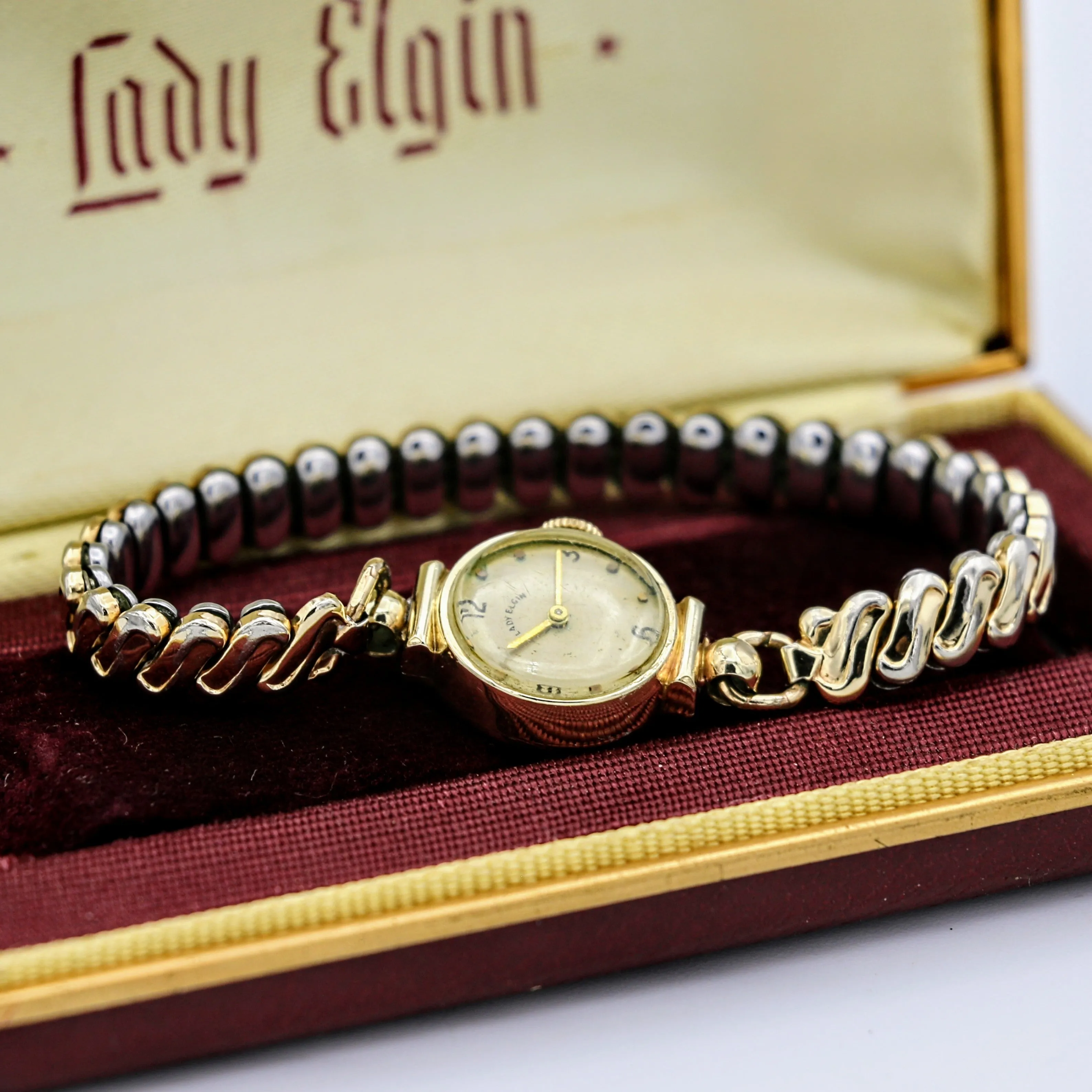 1950 Ladies Elgin Wristwatch Elgin Grade 650 19 Jewels Watch