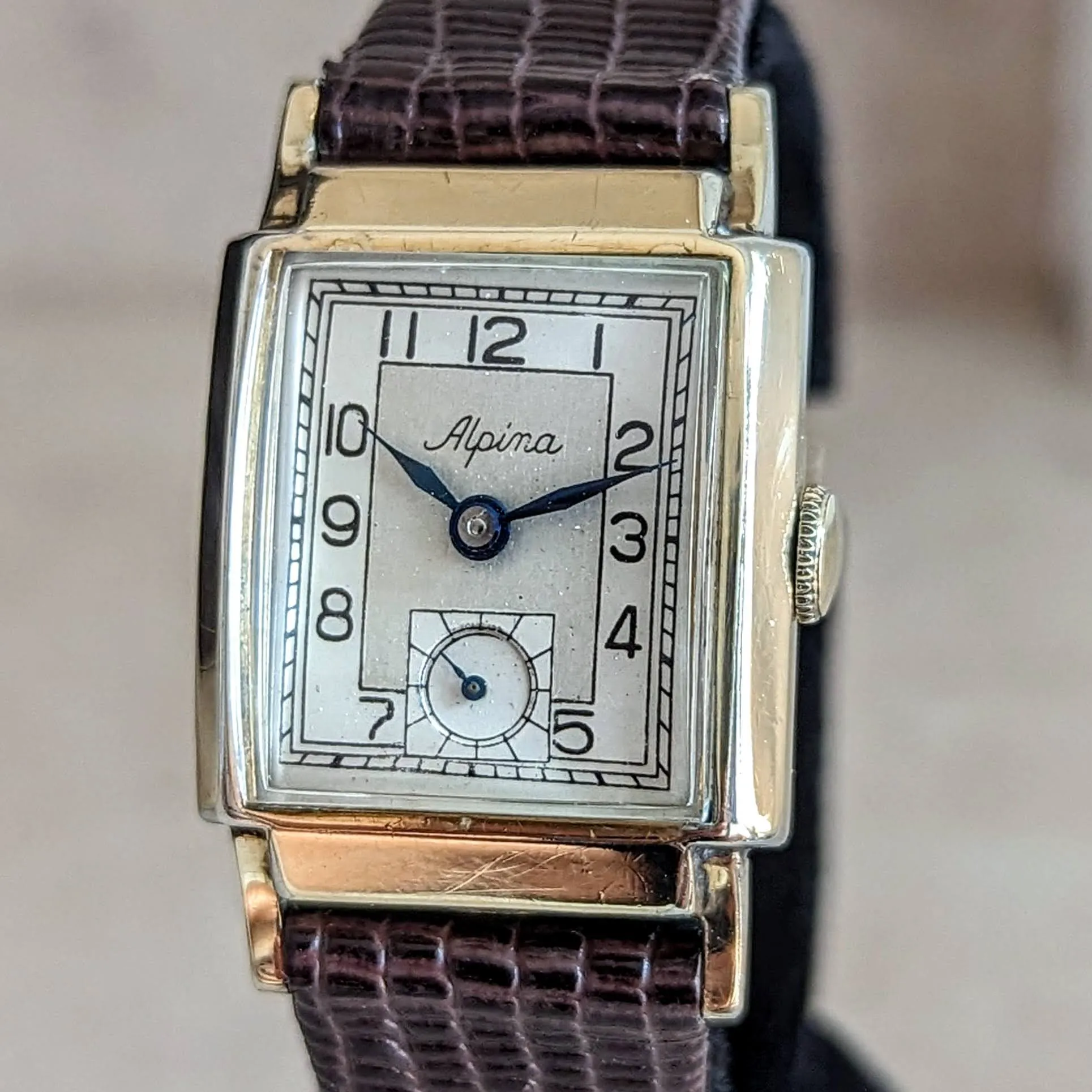 1950s ALPINA Wristwatch 17 Jewels Cal. 566 Swiss Made 10K GF Watch
