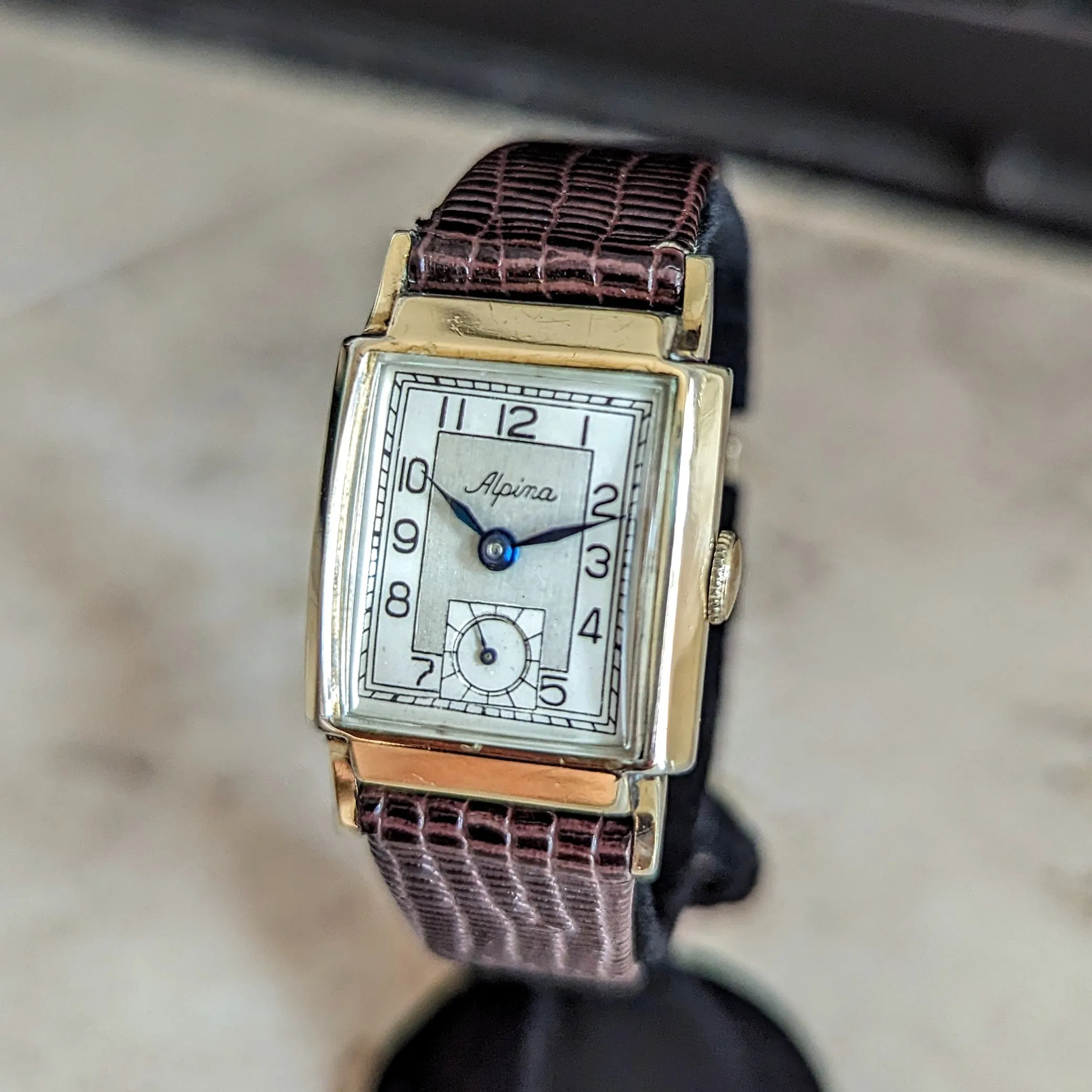 1950s ALPINA Wristwatch 17 Jewels Cal. 566 Swiss Made 10K GF Watch