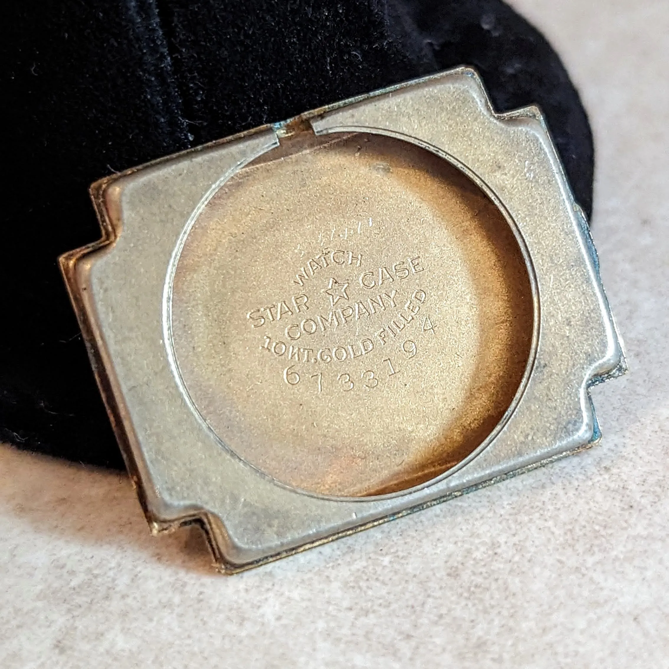 1950s ALPINA Wristwatch 17 Jewels Cal. 566 Swiss Made 10K GF Watch