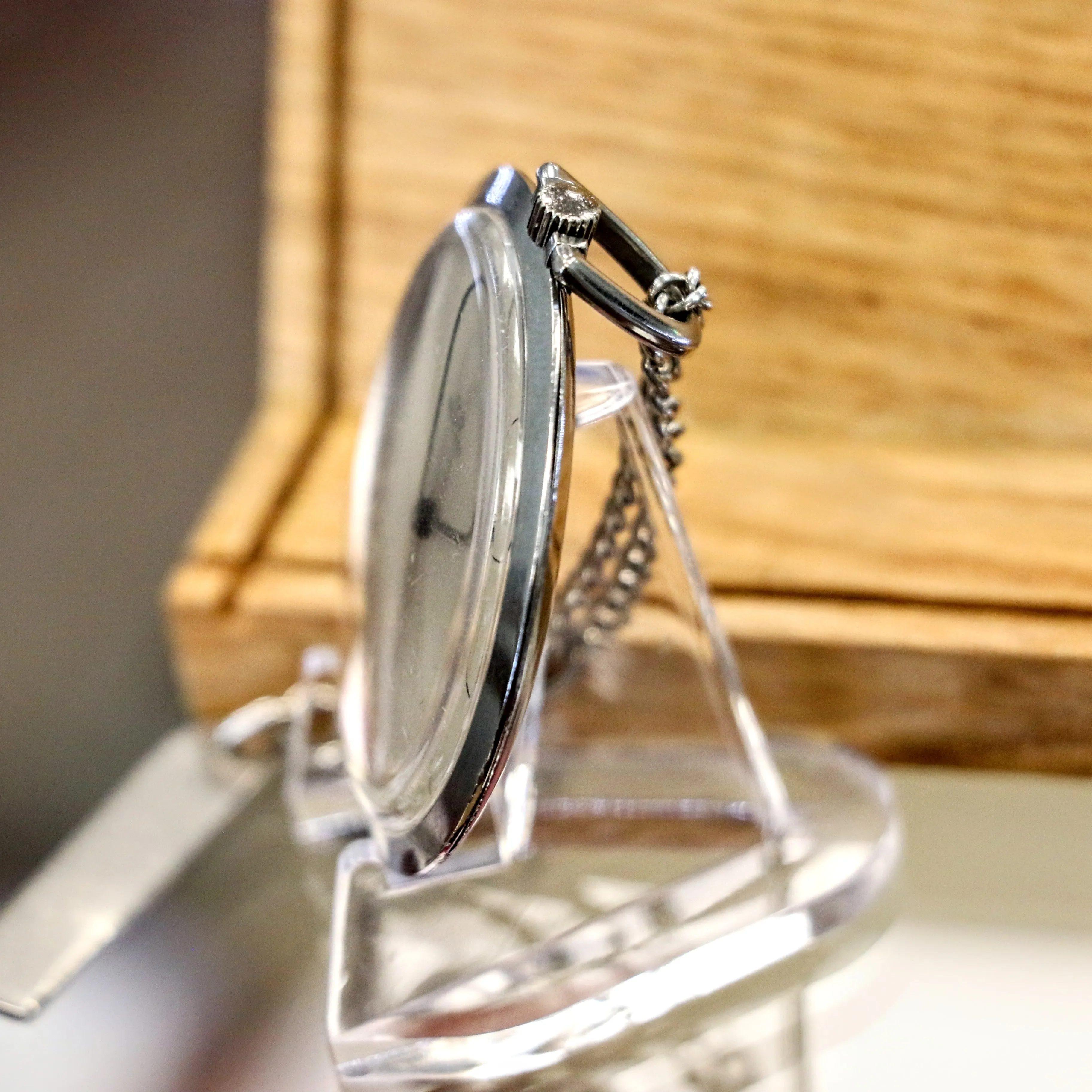 1950's GLYCINE Pocket Watch 17 Jewels Cal. AV 423 Swiss Made - ULTRA Thin w/PW Chain