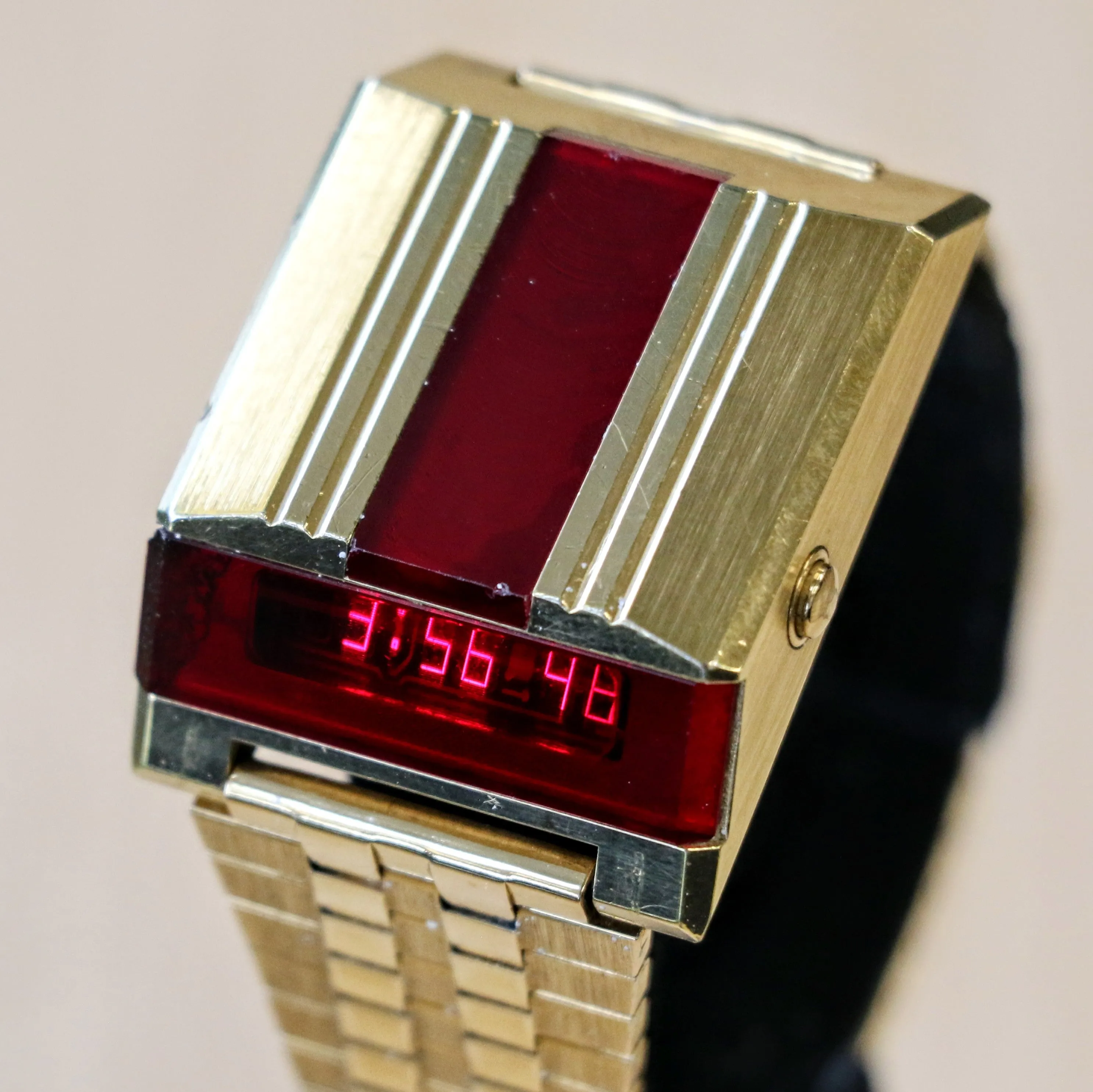 1977 BULOVA Computron Wristwatch Vintage Digital LED Watch CELL 228 - All Original