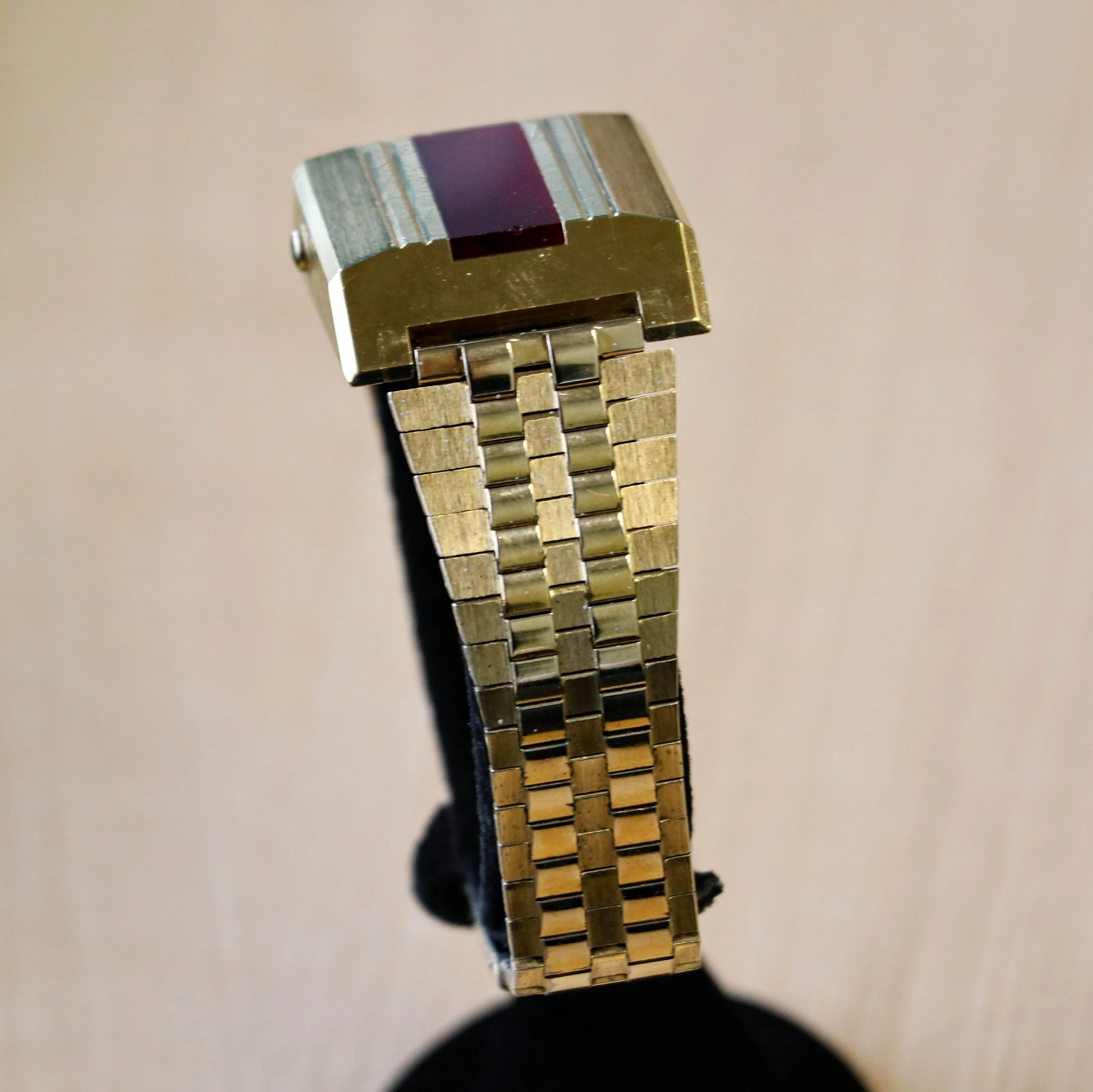 1977 BULOVA Computron Wristwatch Vintage Digital LED Watch CELL 228 - All Original