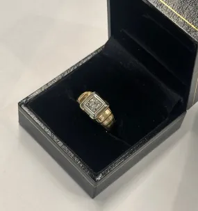 BEAUTIFUL ANTIQUE LADIES DIAMOND WHITE & YELLOW GOLD RING  - $6K APR w/ CoA!!!!!