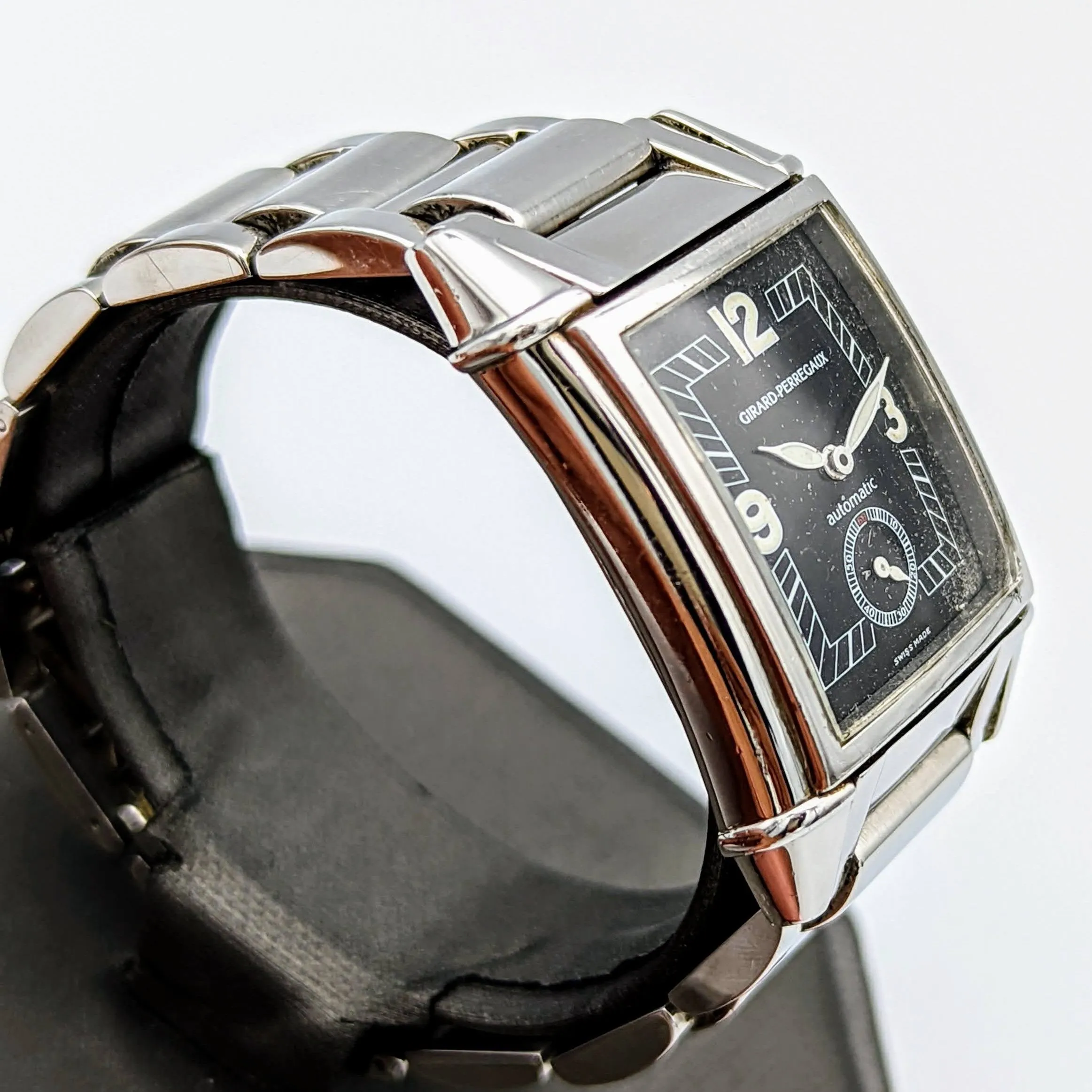 GIRARD-PERREGAUX “Vintage 1945” Automatic Watch Ref. 2593 Wristwatch