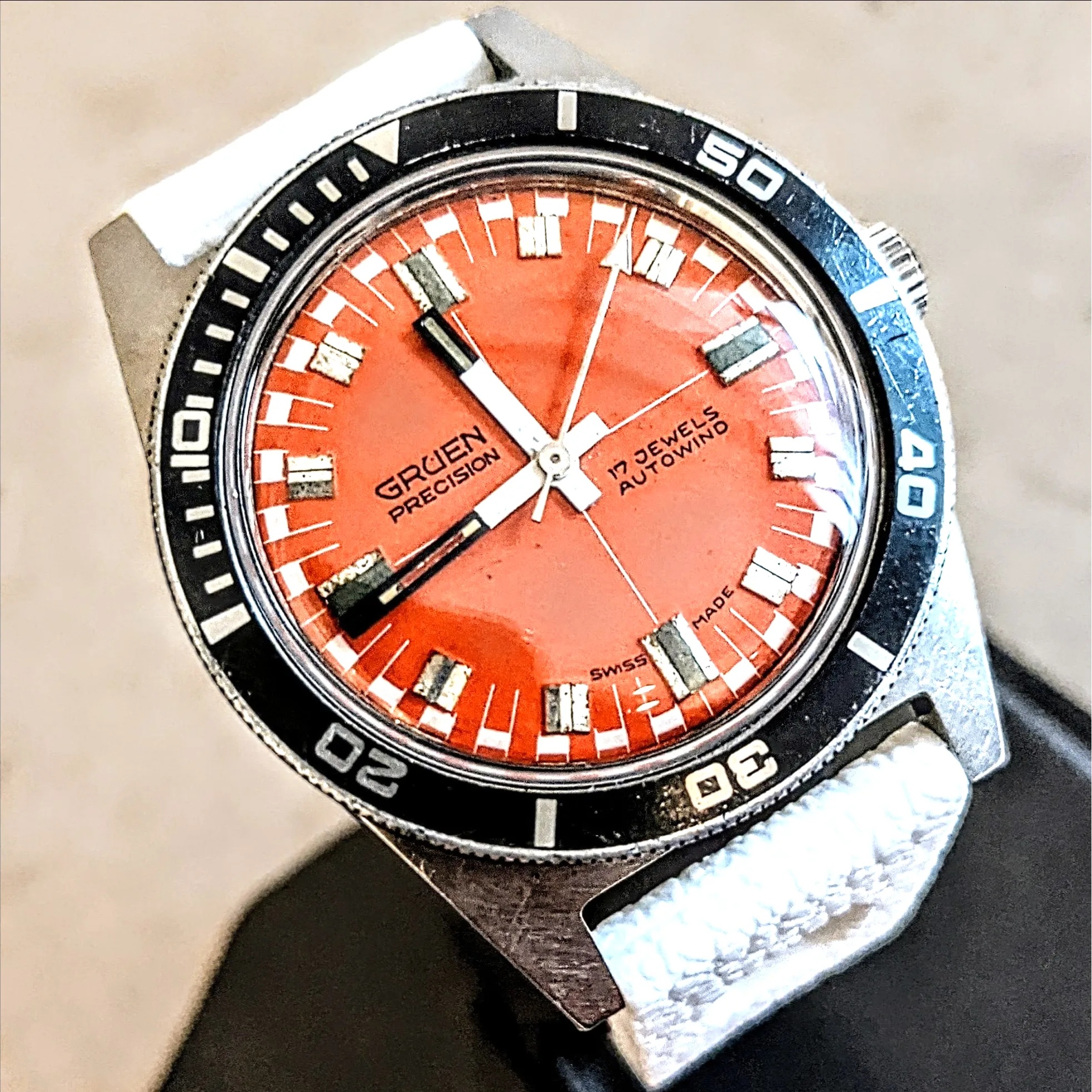GRUEN Precision Autowind Watch -Skin Diver Wristwatch- 17 Jewels