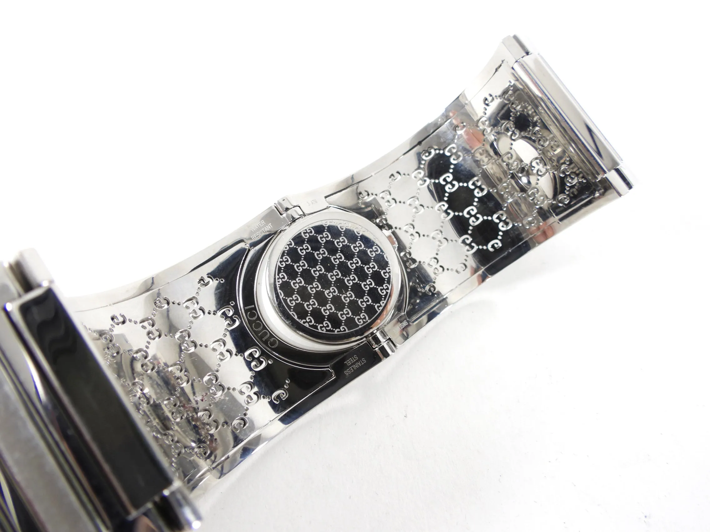 Gucci Wide Silver 112 Twirl GG Bangle Watch
