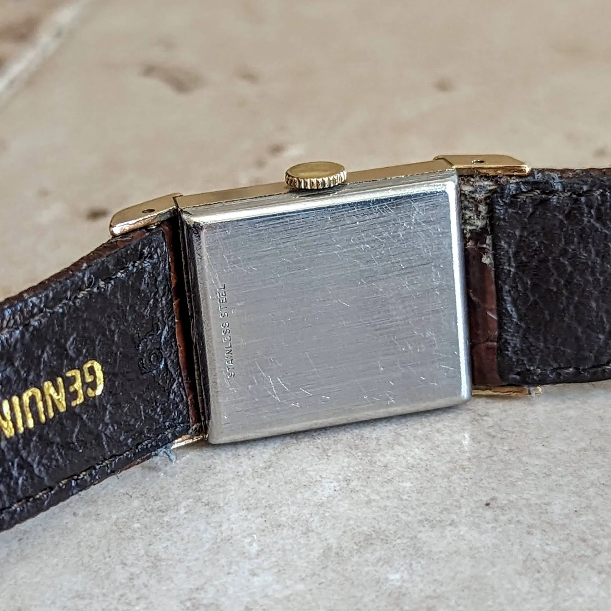 Le Ross Vintage Wristwatch by SHRIRO Watch Inc. 17 Jewels Swiss Made