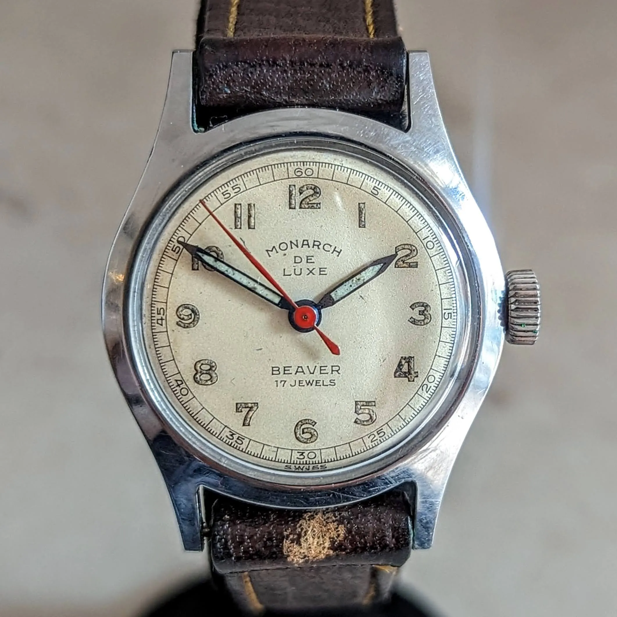 MONARCH De Luxe Beaver Wristwatch 17 Jewels Swiss Military Watch