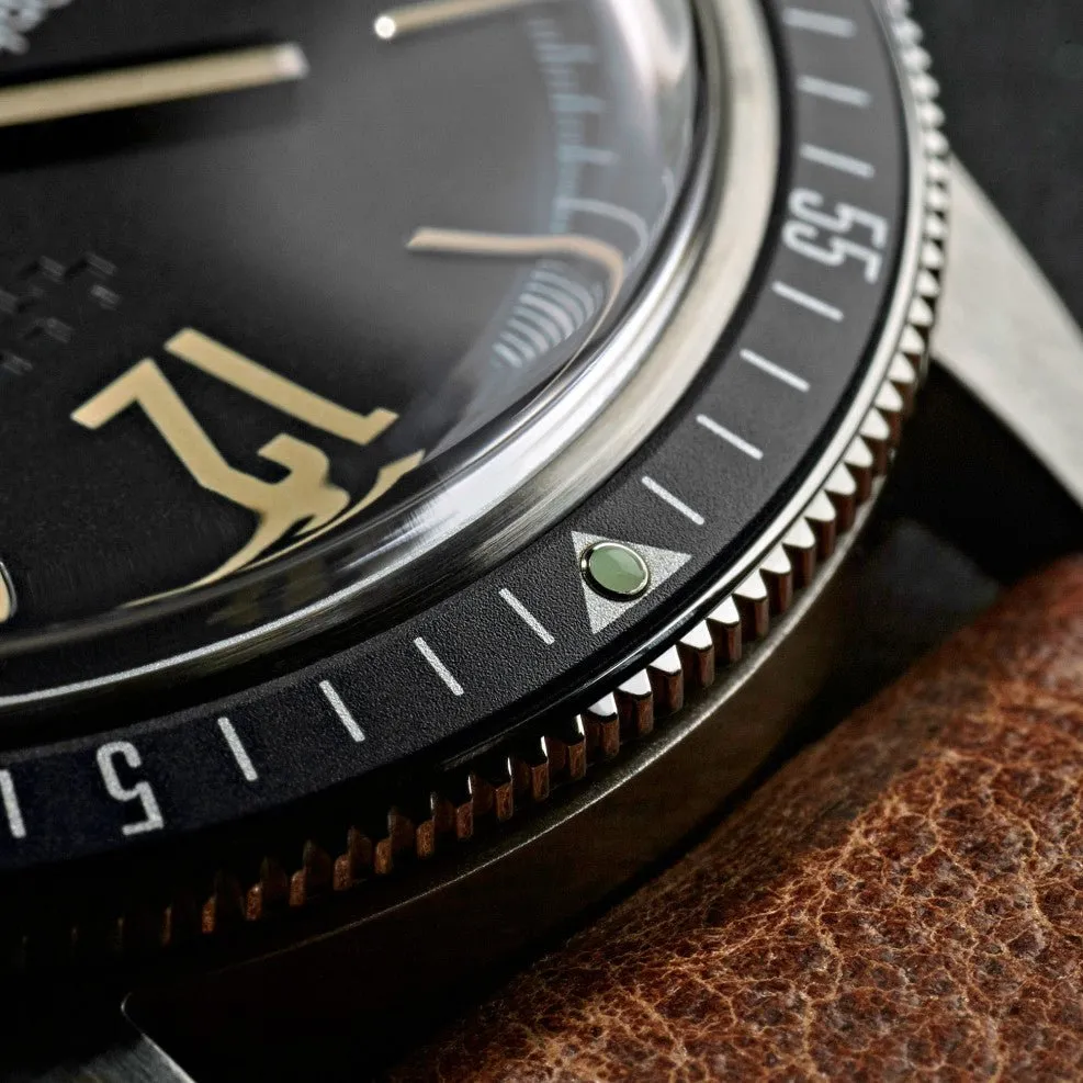 New Christopher Ward C65 Trident Diver Tan Vintage Style 41MM Black Dial Watch