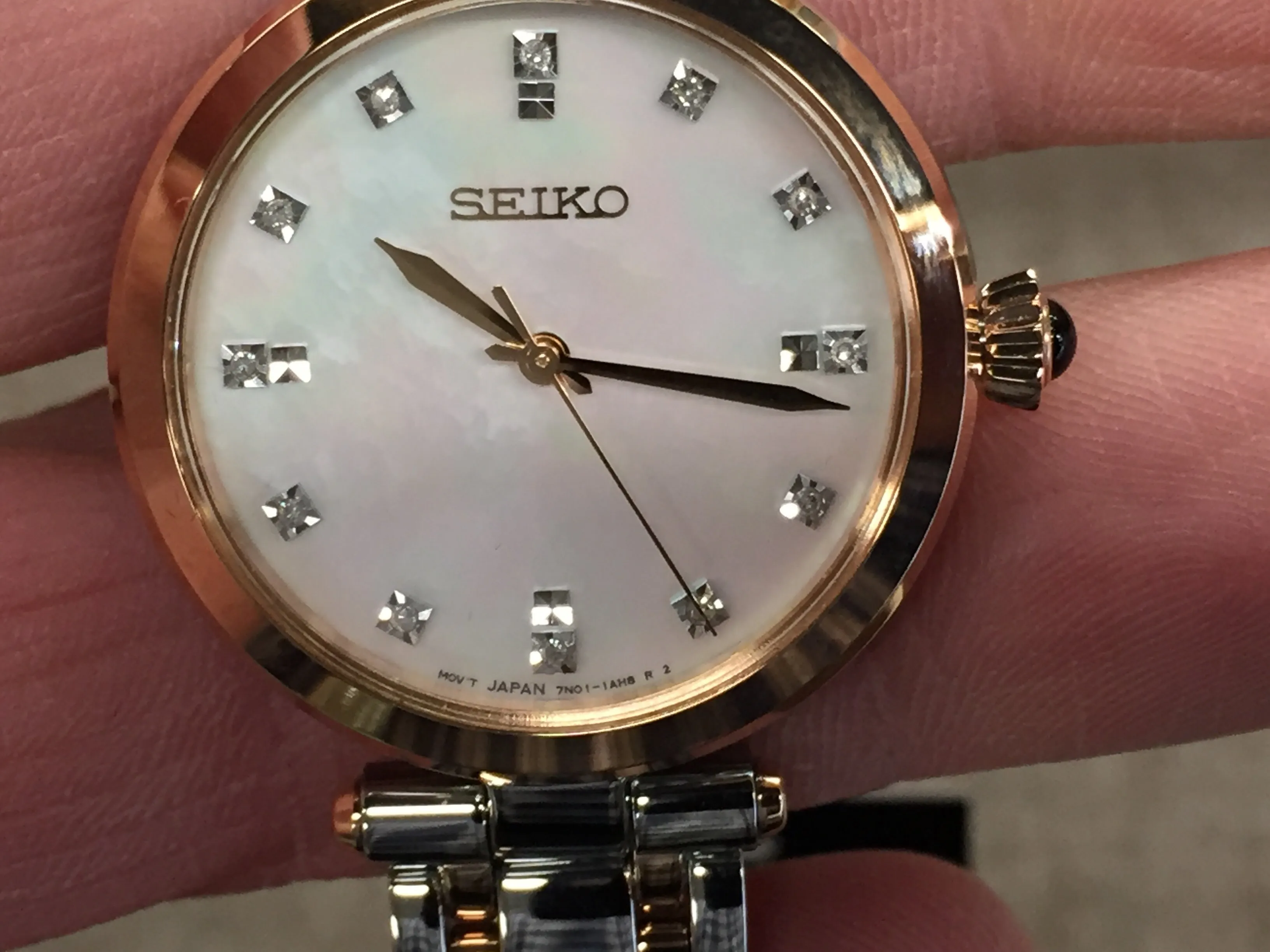 Seiko Ladies Dress Watch Mother Of Pearl Dial With Diamonds