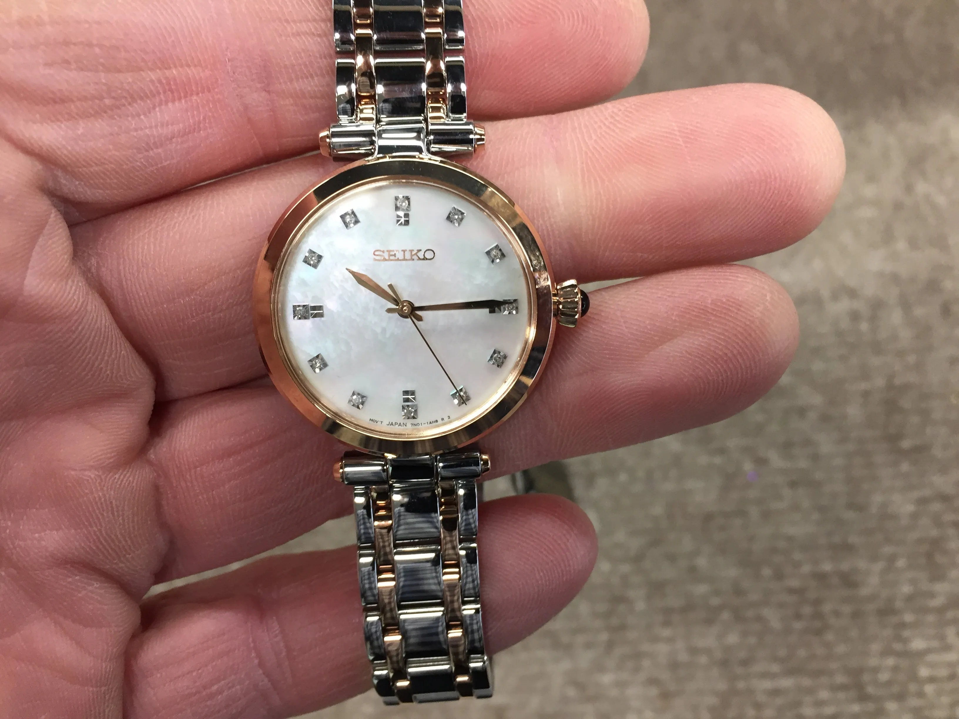 Seiko Ladies Dress Watch Mother Of Pearl Dial With Diamonds