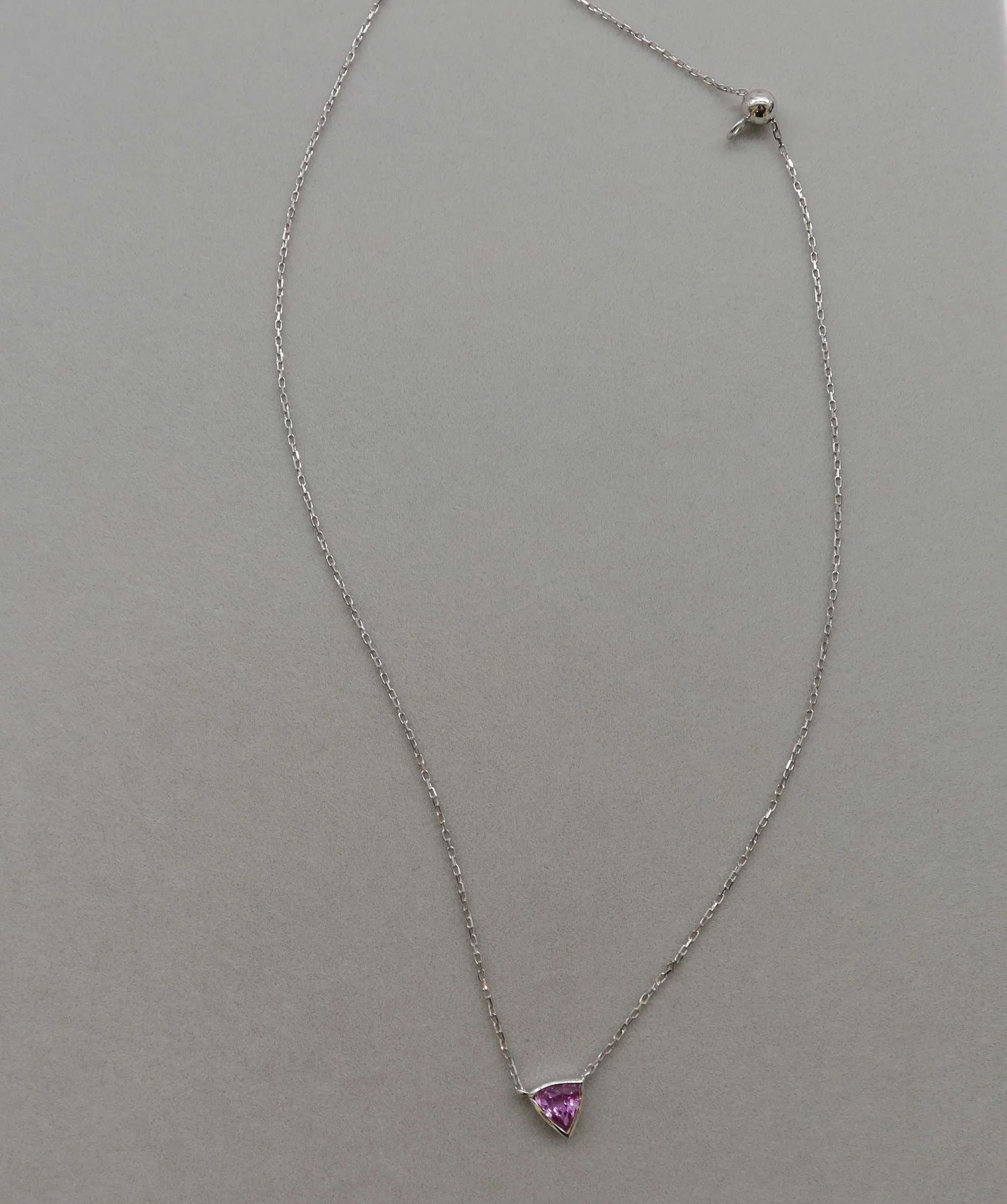 The superwoman cut pink sapphire White Gold DXBS2683
