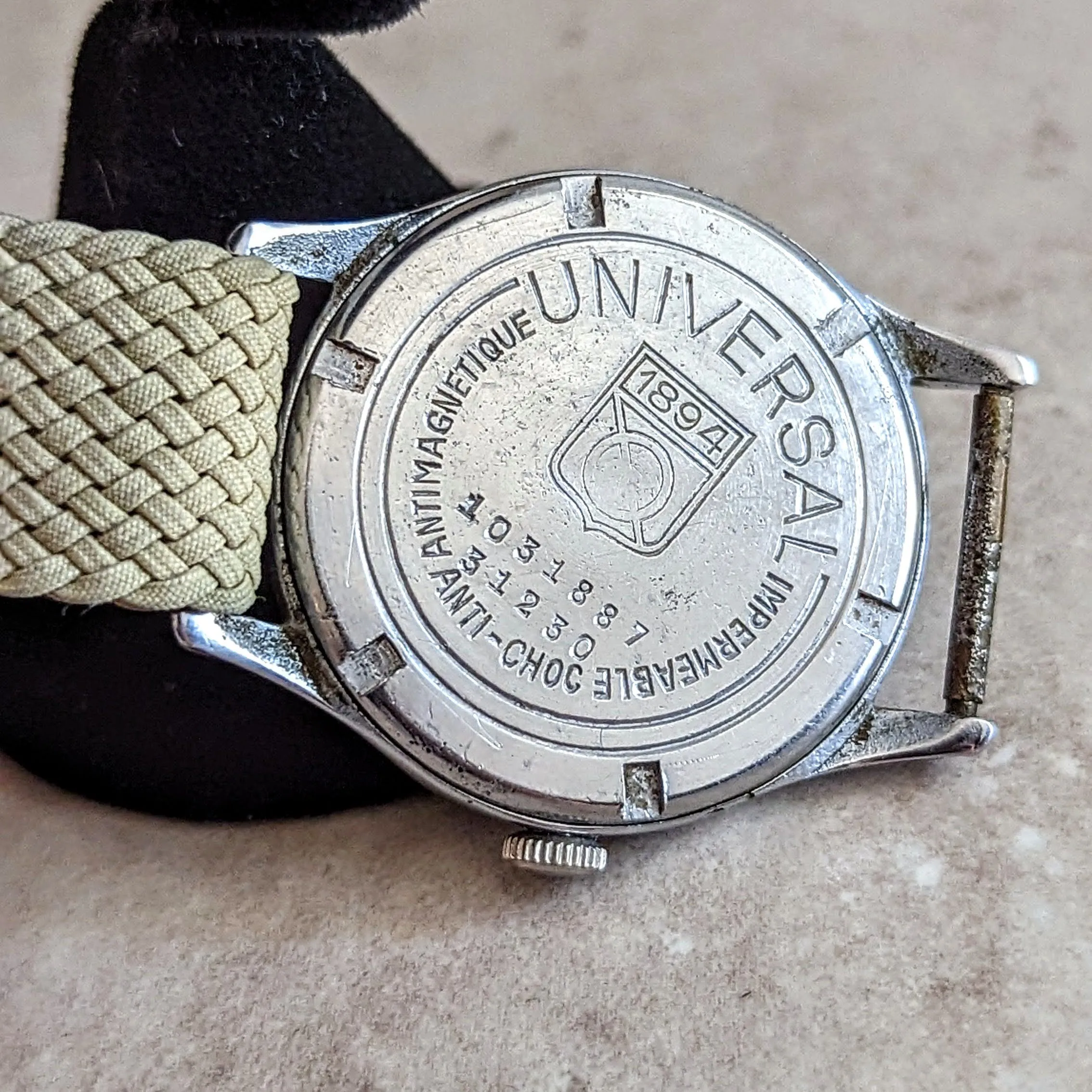 UNIVERSAL GENEVE WWII Wristwatch Military Issue 31230 32mm Case Watch