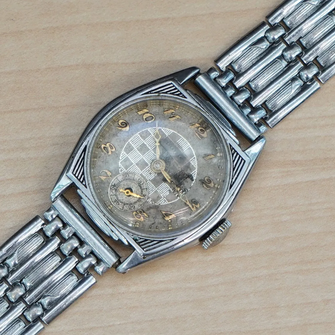 Vintage DORIC Art Deco Wristwatch 6 Jewels One ADJ Swiss Made Watch