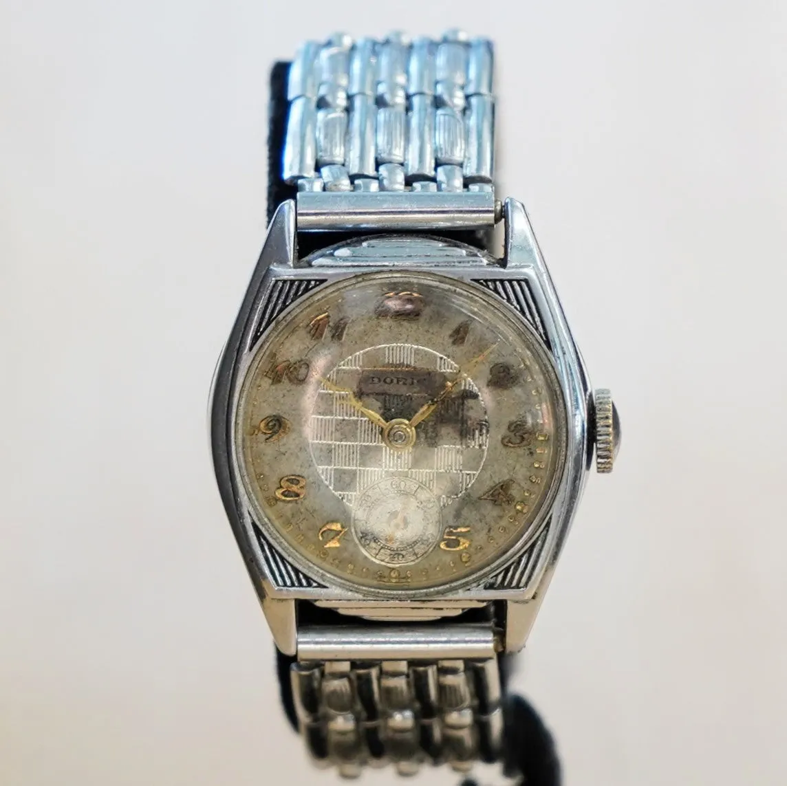 Vintage DORIC Art Deco Wristwatch 6 Jewels One ADJ Swiss Made Watch