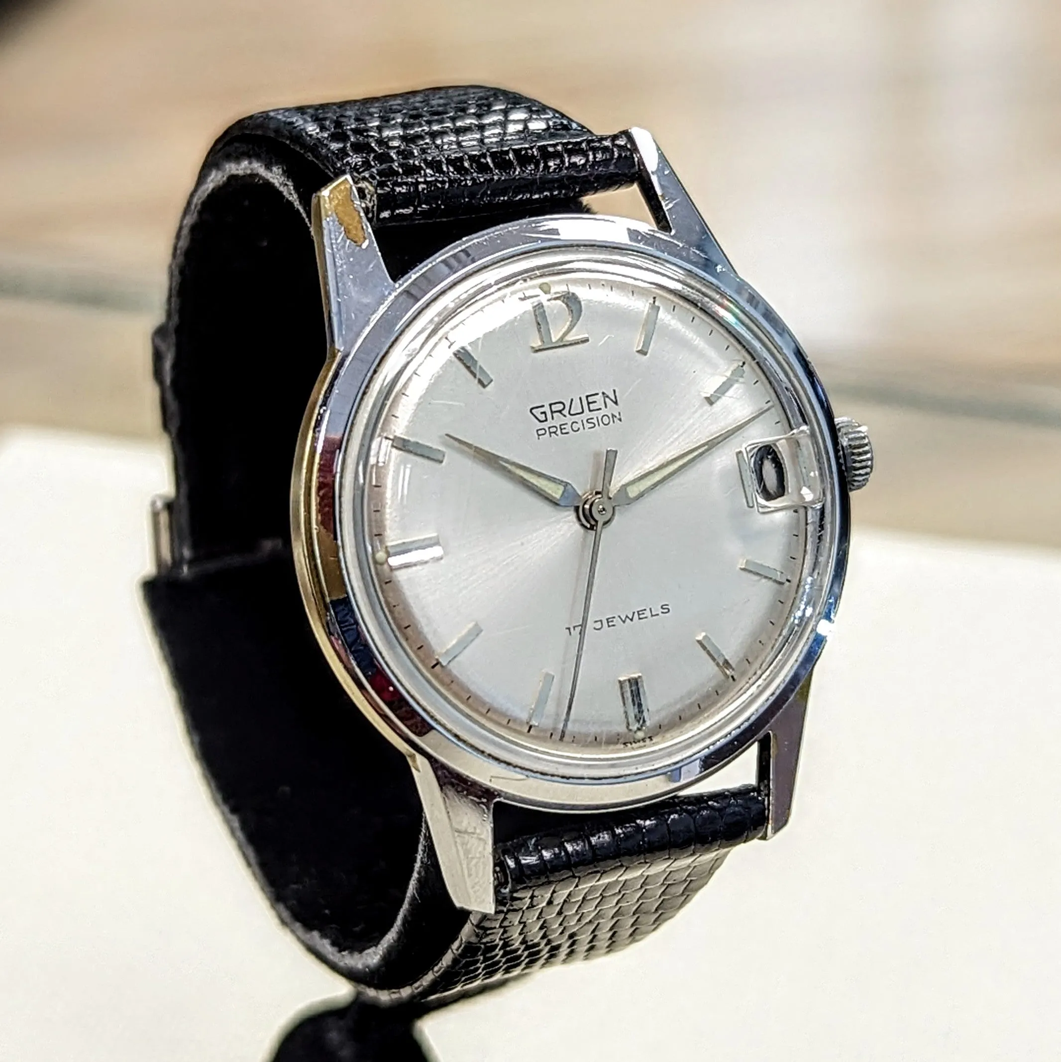 Vintage GRUEN Precision 17 Jewels Cal. N510CA Date Indicator Swiss Made Wristwatch