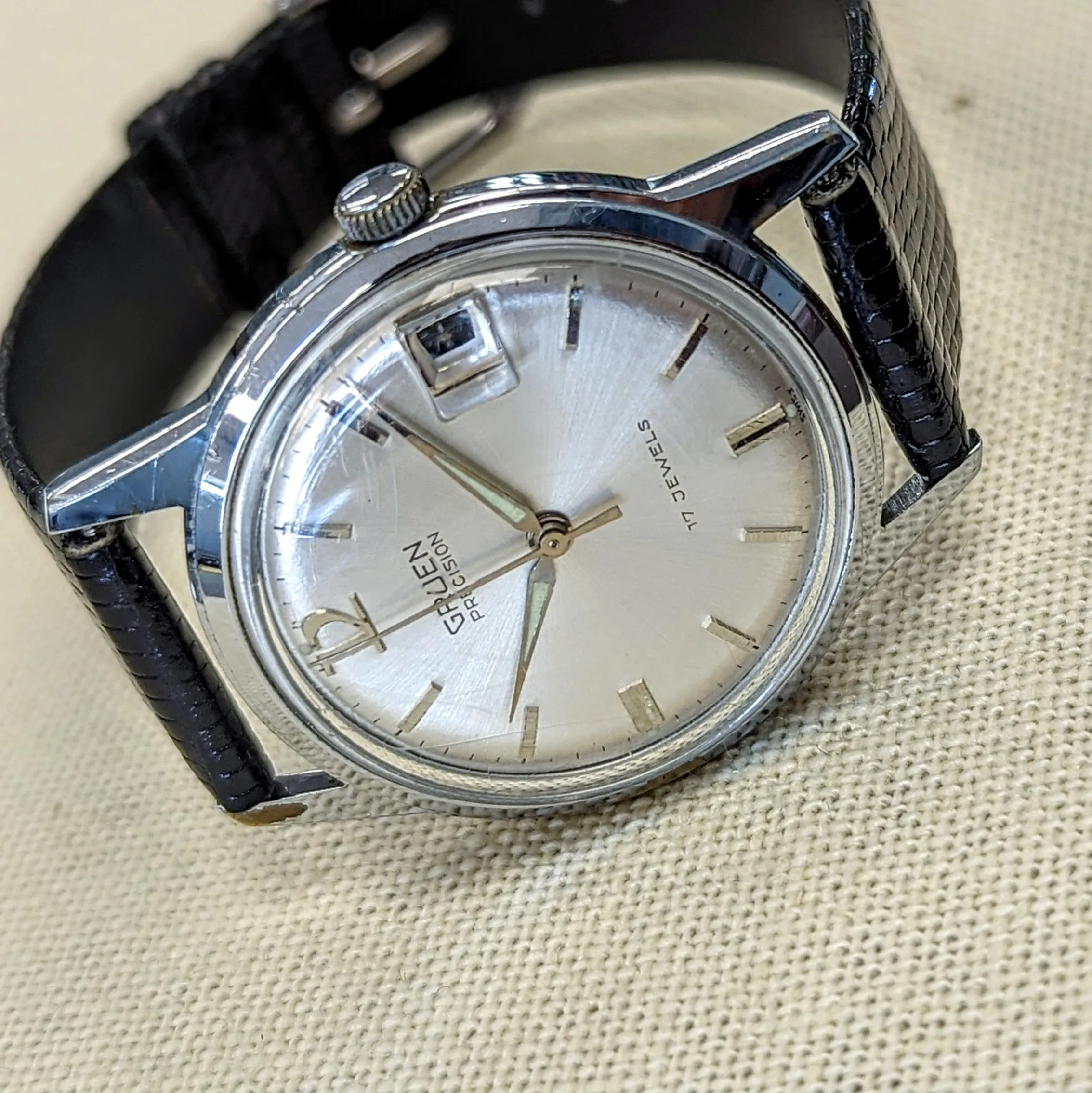 Vintage GRUEN Precision 17 Jewels Cal. N510CA Date Indicator Swiss Made Wristwatch
