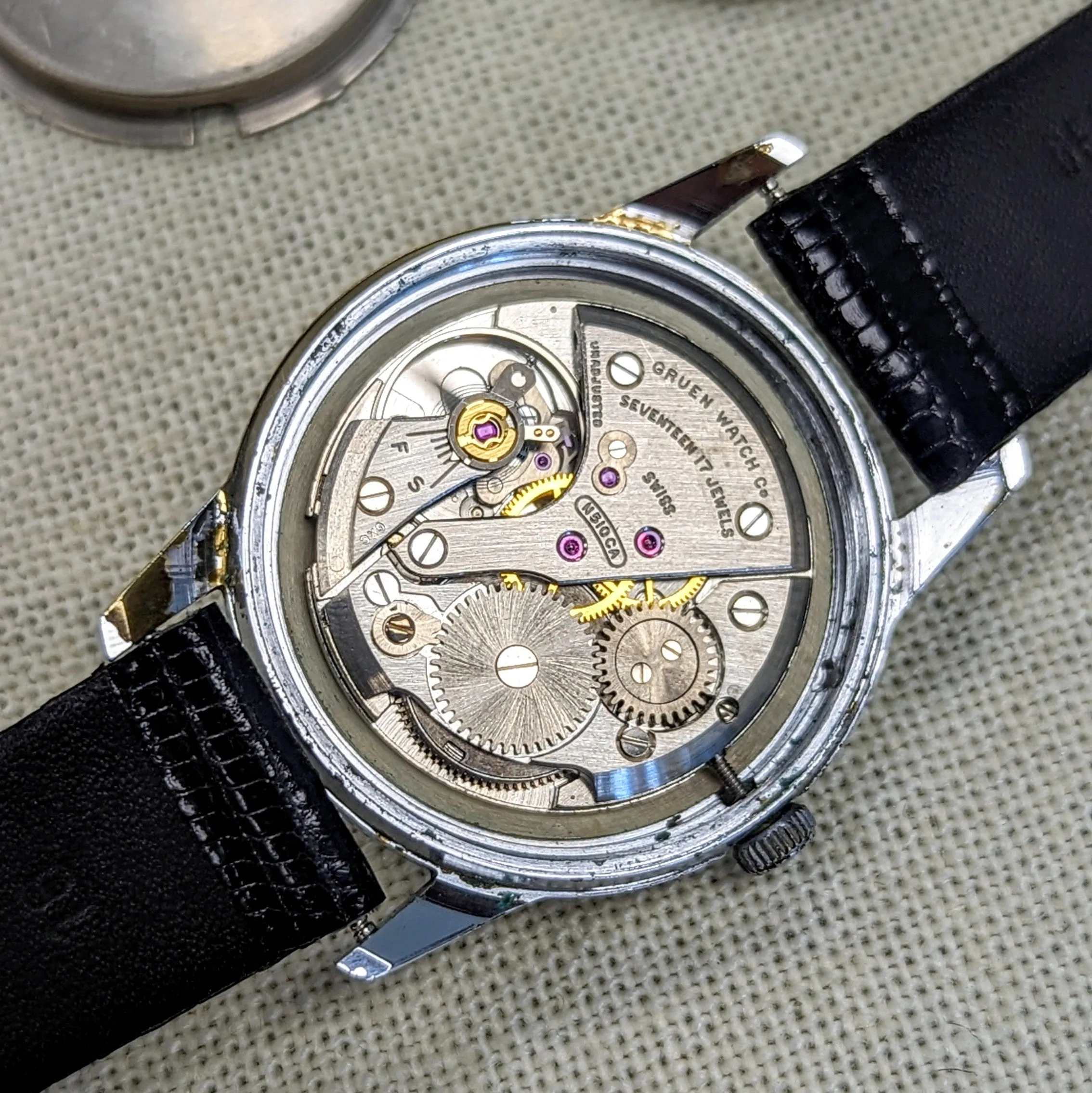 Vintage GRUEN Precision 17 Jewels Cal. N510CA Date Indicator Swiss Made Wristwatch