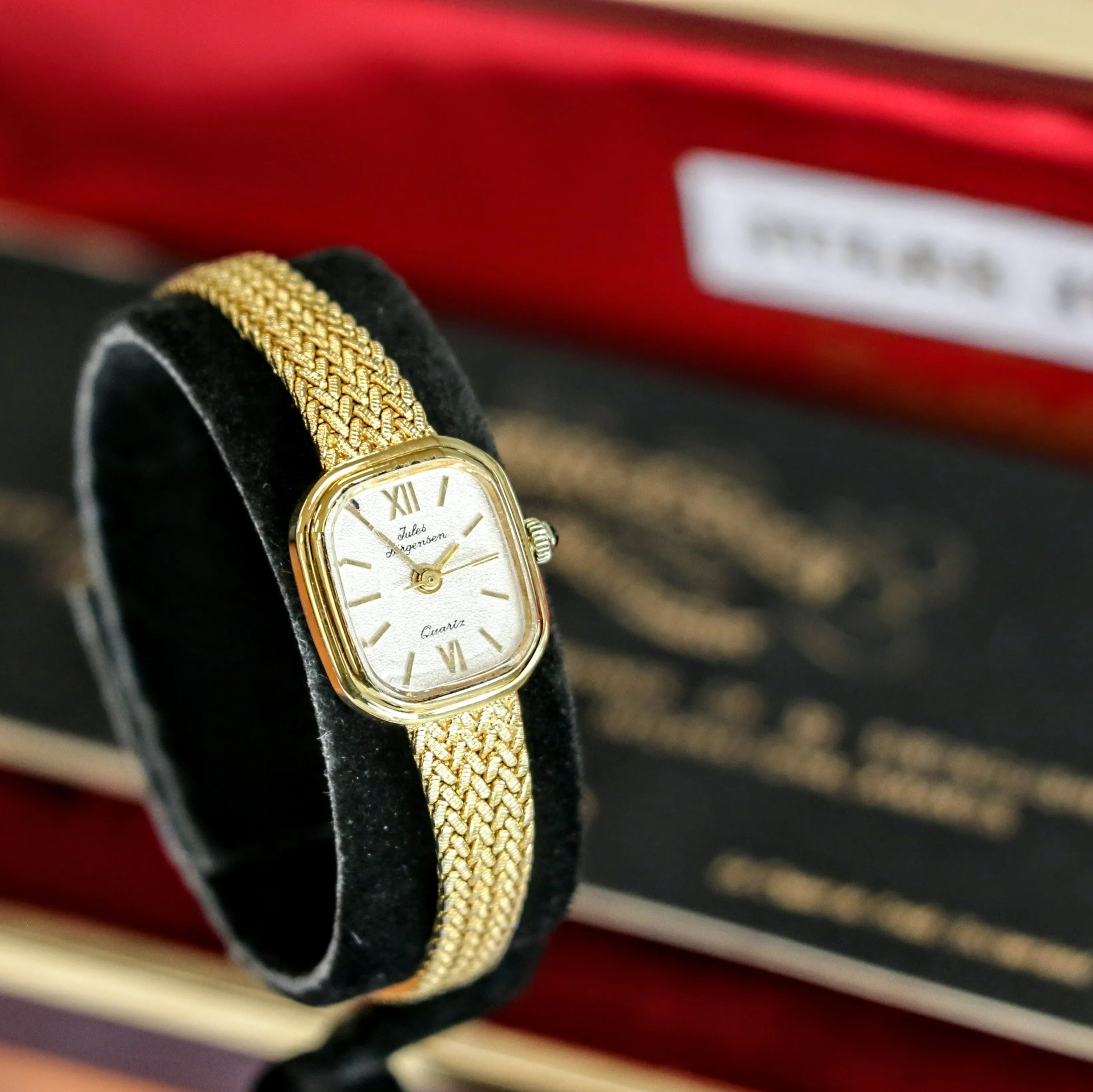 Vintage JULES JURGENSEN Ladies Wristwatch 6397 Quartz Watch - In Box & Papers!